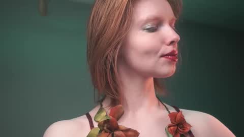 Snapshot of ginger_hugs chatting on December 18, 2025, 10:16 pm im expecting 350 thumbs up on my altar online show from December 18, 2025, 10:16 pm