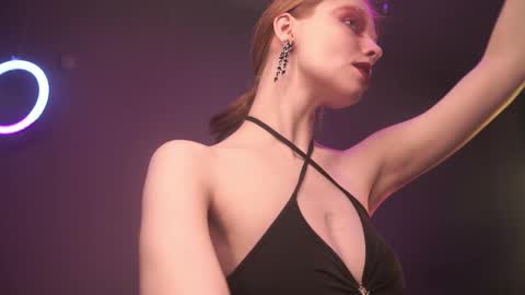 Snapshot of ginger_hugs chatting on January 9, 2026, 10:11 pm im expecting 350 thumbs up on my altar online show from January 9, 2026, 10:11 pm