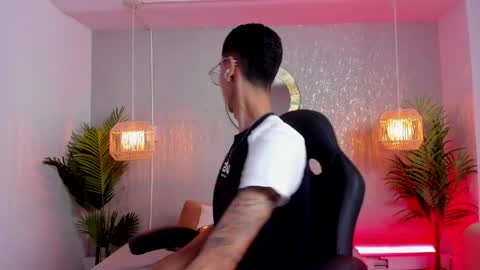 Snapshot of gio_carangi chatting on April 4, 2026, 3:05 am Gio Carangi online show from April 4, 2026, 3:05 am