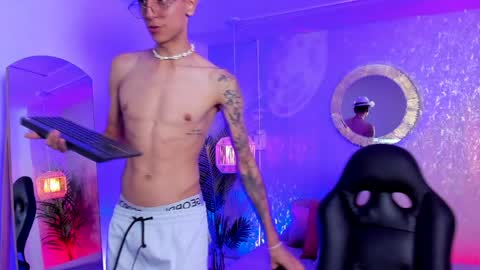 Snapshot of gio_carangi chatting on April 16, 2026, 4:24 am Gio Carangi online show from April 16, 2026, 4:24 am