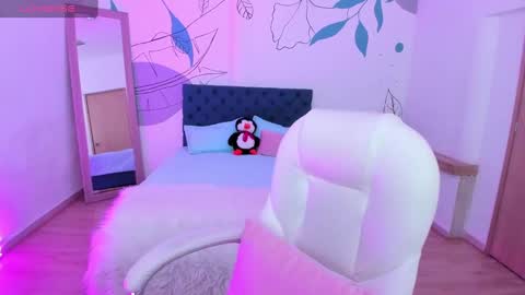 Snapshot of gio_palacios chatting on December 18, 2024, 2:06 pm Gio online show from December 18, 2024, 2:06 pm