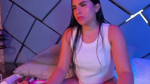 giorgia online show from January 14, 2025, 3:01 am