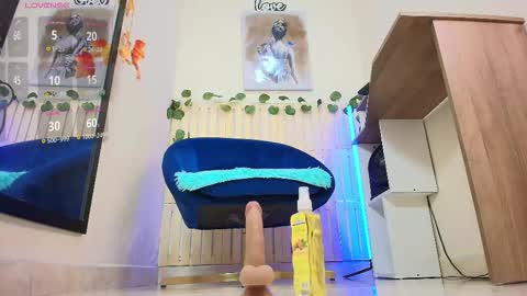 Georgina Martinez online show from September 19, 2025, 7:47 pm