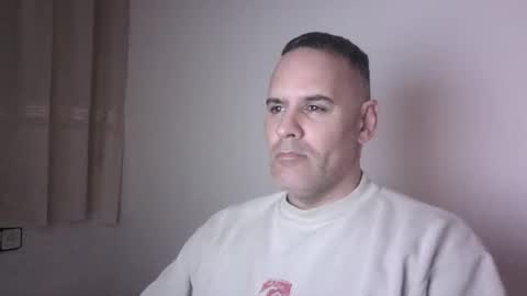 Snapshot of gioshadow chatting on December 8, 2024, 6:39 pm gioshadow online show from December 8, 2024, 6:39 pm