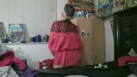 giovanni131971 online show from December 16, 2025, 10:37 pm