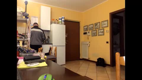 giovanni_1964 online show from October 2, 2025, 5:09 pm