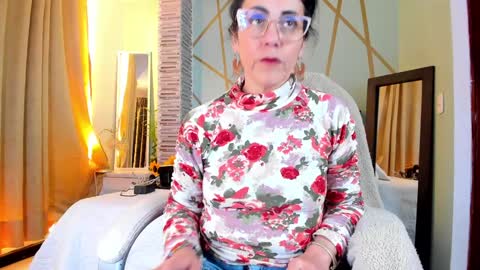 Girasol Walton online show from January 15, 2025, 7:01 pm