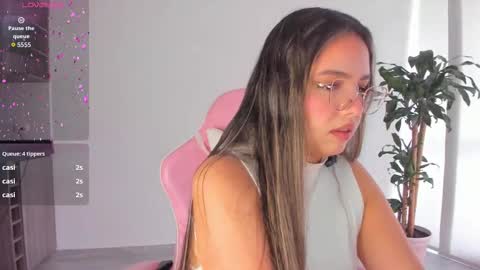 Alana online show from September 12, 2025, 5:13 pm