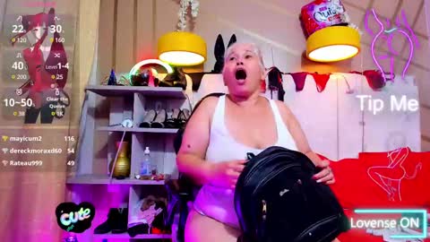 Girl Amada online show from March 4, 2025, 8:35 am