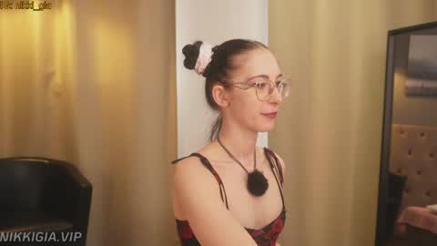 Nikki online show from February 1, 2026, 1:42 pm