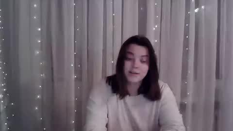 Snapshot of girl_leya chatting on February 19, 2025, 8:31 pm girl_leya online show from February 19, 2025, 8:31 pm