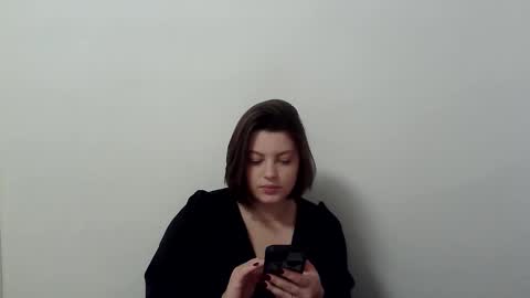 Snapshot of girl_leya chatting on November 12, 2025, 8:08 pm girl_leya online show from November 12, 2025, 8:08 pm