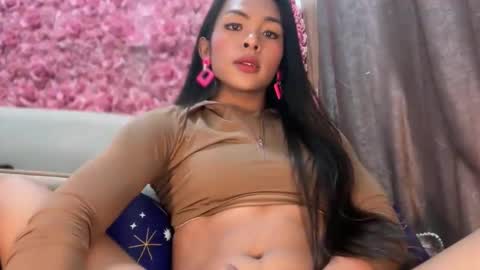 queen ronna online show from September 16, 2025, 3:46 pm