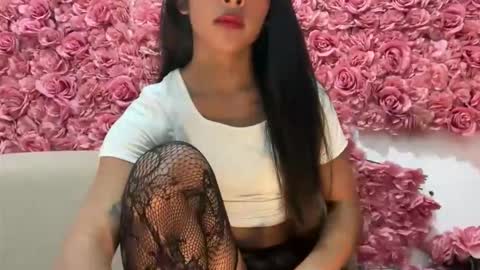 queen ronna online show from October 3, 2025, 9:34 pm