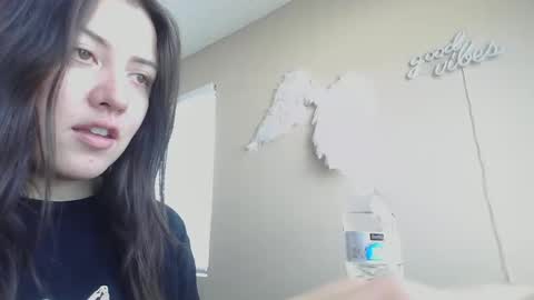 Jasmine online show from March 22, 2026, 9:29 pm