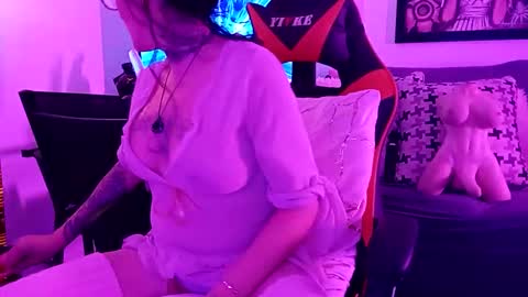 Snapshot of girls227445638252 chatting on March 2, 2026, 7:15 am girls227445638252 online show from March 2, 2026, 7:15 am