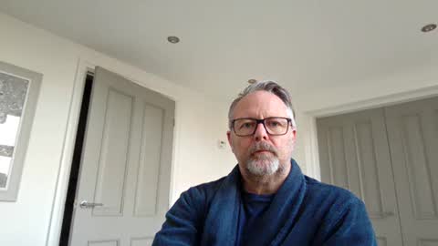 girlsandbikes online show from November 25, 2025, 10:04 am