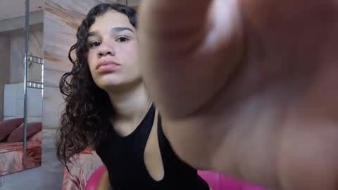 girlsweetgb online show from October 7, 2025, 11:18 am