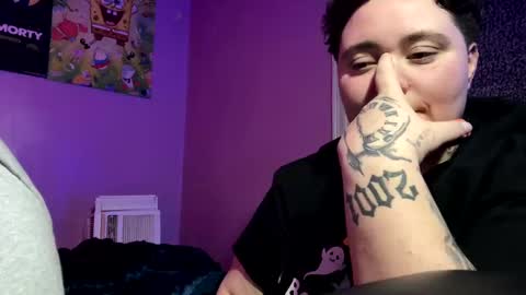 girlswholikegirls24 online show from January 24, 2025, 5:31 am