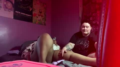 girlswholikegirls24 online show from February 9, 2025, 11:25 pm