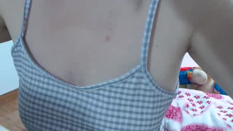 Victoria online show from February 18, 2026, 1:12 am