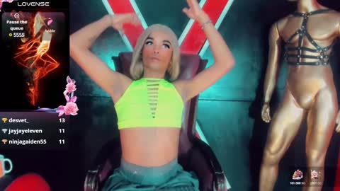 Snapshot of gisele_fox chatting on January 7, 2025, 2:42 am Gisel online show from January 7, 2025, 2:42 am