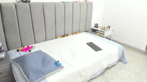 Snapshot of giselle_james chatting on February 18, 2026, 8:16 pm giselle_james online show from February 18, 2026, 8:16 pm