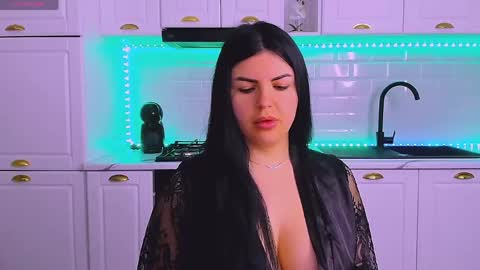 Giulia online show from April 15, 2026, 3:57 am