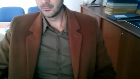 giuseppevai1 online show from October 22, 2025, 8:36 am