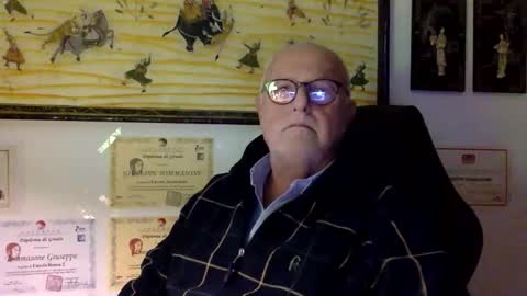 giutomma930394 online show from November 30, 2025, 2:43 pm