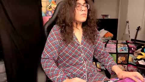 glaceon9 online show from November 30, 2025, 10:14 pm