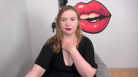 Snapshot of glamorousnikki chatting on September 16, 2025, 11:44 am Nikki online show from September 16, 2025, 11:44 am