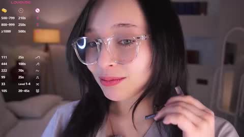 Sandra  online show from February 17, 2026, 6:47 pm