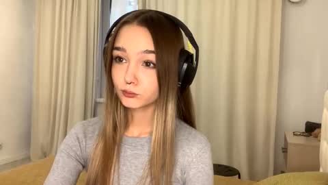 Catalina online show from November 10, 2025, 10:03 am