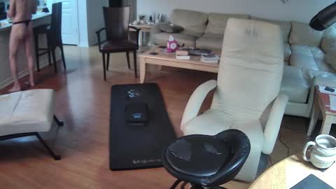 glennbitch online show from December 4, 2025, 4:05 pm