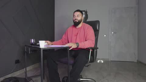 Matthew .. for short call me Matt online show from October 30, 2025, 10:54 pm