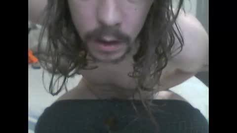 Snapshot of glitchingglob chatting on January 3, 2025, 4:27 pm glitchingglob online show from January 3, 2025, 4:27 pm