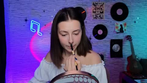 Snapshot of glo_lo chatting on December 6, 2024, 5:42 am Bye everybody Ill be online Monday December 2nd Saturday and Sunday off online show from December 6, 2024, 5:42 am