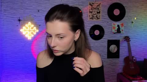 Snapshot of glo_lo chatting on December 9, 2024, 3:11 pm Bye everybody Ill be online Monday December 2nd Saturday and Sunday off online show from December 9, 2024, 3:11 pm