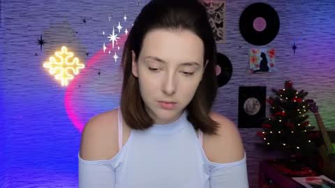 Snapshot of glo_lo chatting on December 11, 2024, 4:42 pm Bye everybody Ill be online Monday December 2nd Saturday and Sunday off online show from December 11, 2024, 4:42 pm