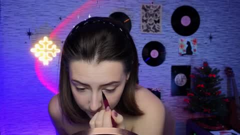 Snapshot of glo_lo chatting on December 13, 2024, 6:21 am Bye everybody Ill be online Monday December 2nd Saturday and Sunday off online show from December 13, 2024, 6:21 am