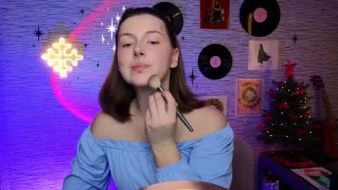 Snapshot of glo_lo chatting on December 16, 2024, 2:16 pm Bye everybody Ill be online Monday December 2nd Saturday and Sunday off online show from December 16, 2024, 2:16 pm