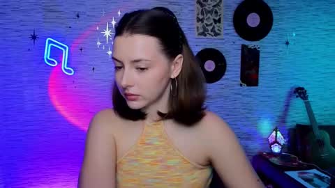 Snapshot of glo_lo chatting on February 13, 2025, 7:56 am Bye everybody Ill be online Monday December 2nd Saturday and Sunday off online show from February 13, 2025, 7:56 am