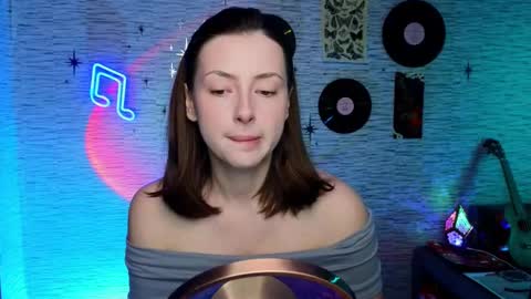 Snapshot of glo_lo chatting on March 4, 2025, 6:26 am Bye everybody Ill be online Monday December 2nd Saturday and Sunday off online show from March 4, 2025, 6:26 am