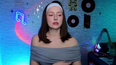 Snapshot of glo_lo chatting on March 4, 2025, 9:29 am Bye everybody Ill be online Monday December 2nd Saturday and Sunday off online show from March 4, 2025, 9:29 am