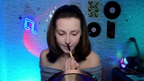 Snapshot of glo_lo chatting on March 5, 2025, 6:23 am Bye everybody Ill be online Monday December 2nd Saturday and Sunday off online show from March 5, 2025, 6:23 am