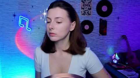 Snapshot of glo_lo chatting on March 6, 2025, 6:41 am Bye everybody Ill be online Monday December 2nd Saturday and Sunday off online show from March 6, 2025, 6:41 am