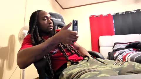 glomightyj online show from December 20, 2025, 11:01 pm