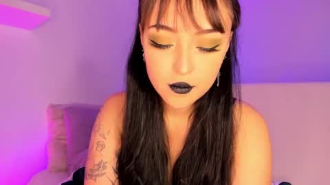 Mimi online show from January 10, 2025, 6:38 pm