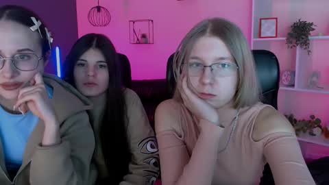 your dream  online show from February 5, 2026, 8:24 pm